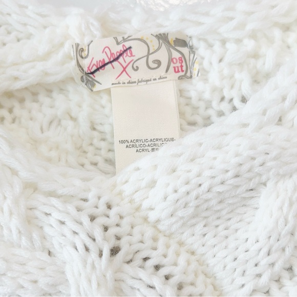 NEW Free People Revelry Cable Fringe Poncho Sweater Top Neutral OS Rare Bohemian - Picture 13 of 15